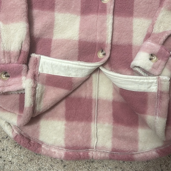 New Aeropostale fleece top. Chest and side pockets 4 - Picture 4 of 5